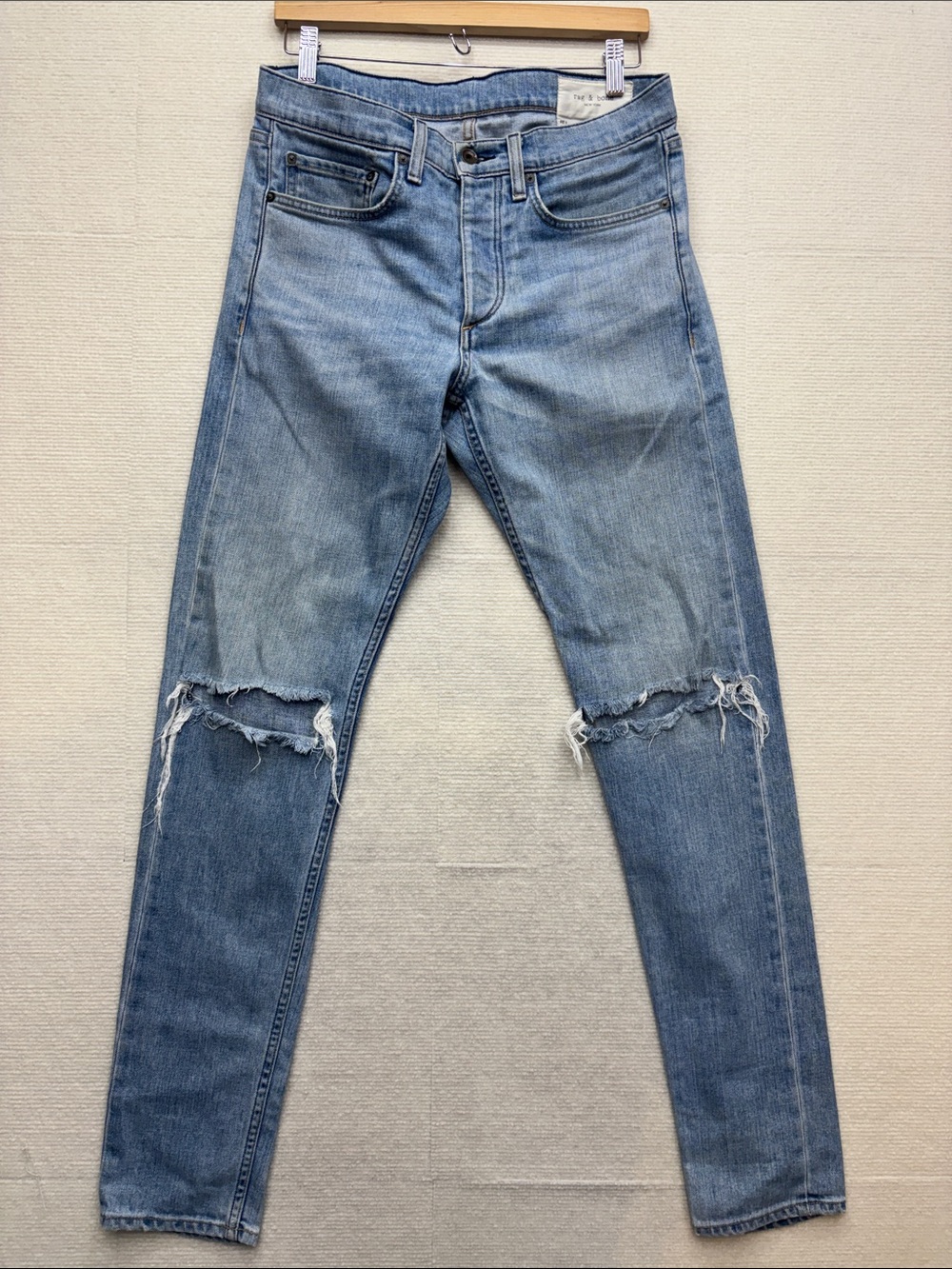 Rag & Bone | fit 1 extra slim 31 Men's Light Blue Distressed Knee Jeans